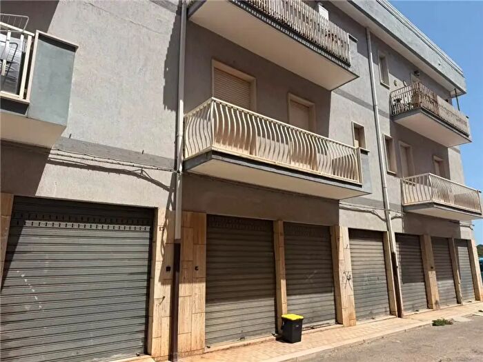 Appartamento con 8 locali in vendita in San Nicandro Garganico