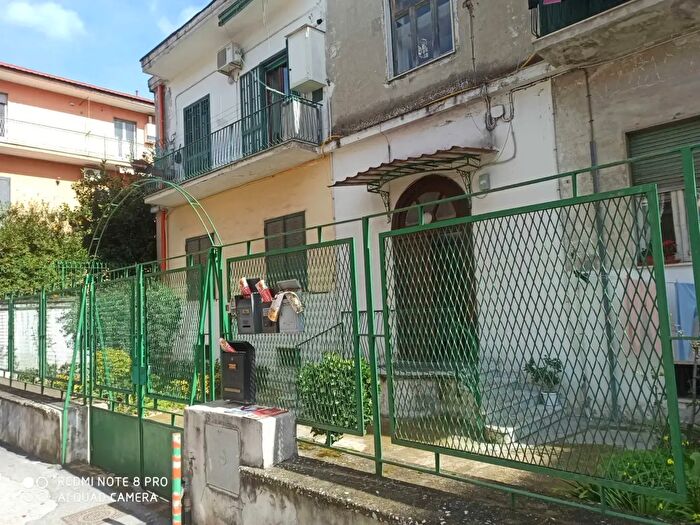 Appartamento trilocale in vendita in Via Carlo Pisacane, Melito Di Napoli