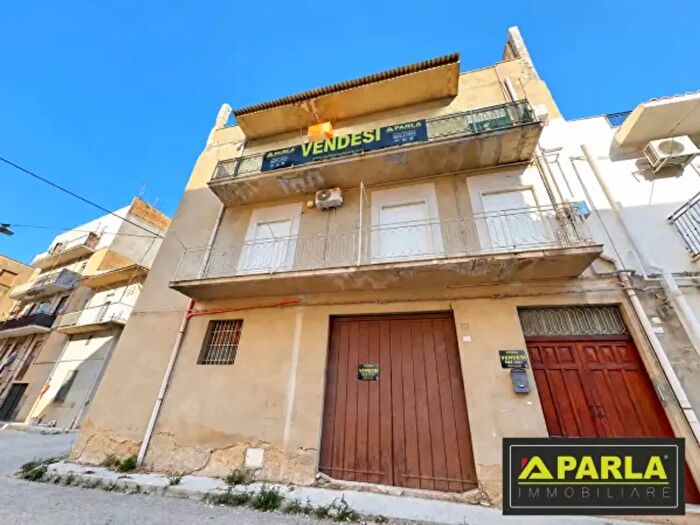 Appartamento quadrilocale in vendita in Via Parnaso, Canicatti'