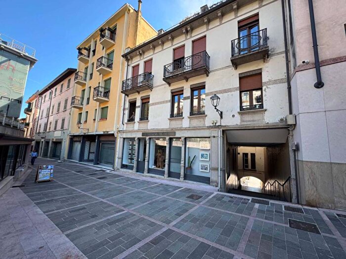 Appartamento bilocale in affitto in Corso della Repubblica, Centro, Gardone Riviera