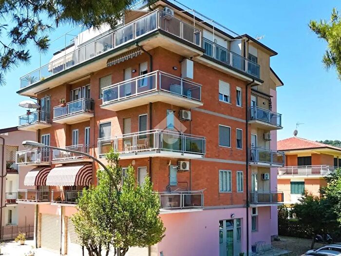 Appartamento trilocale in vendita in Via Trieste, Porto San Giorgio
