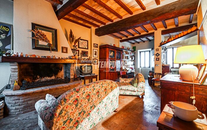 Appartamento quadrilocale in vendita in Via Crespellani, Savignano Sul Panaro