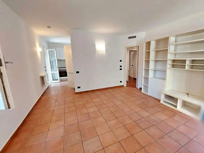 Appartamento con 5 locali in affitto in Via Vaccari, Modena