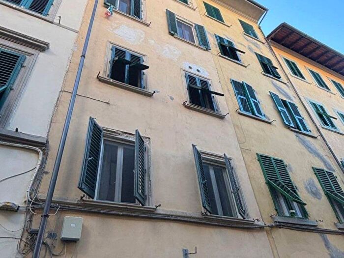 Appartamento trilocale in affitto in Via dei Macci, Sant'Ambrogio, Firenze