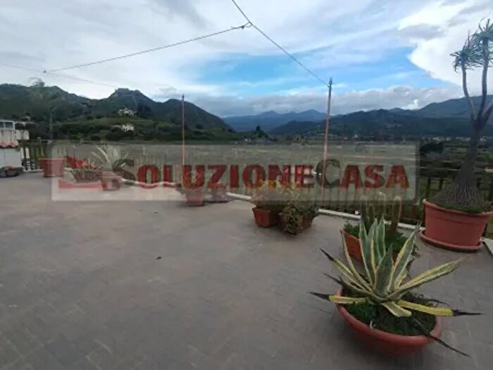 Appartamento quadrilocale in vendita in Via Pirato, Calatabiano