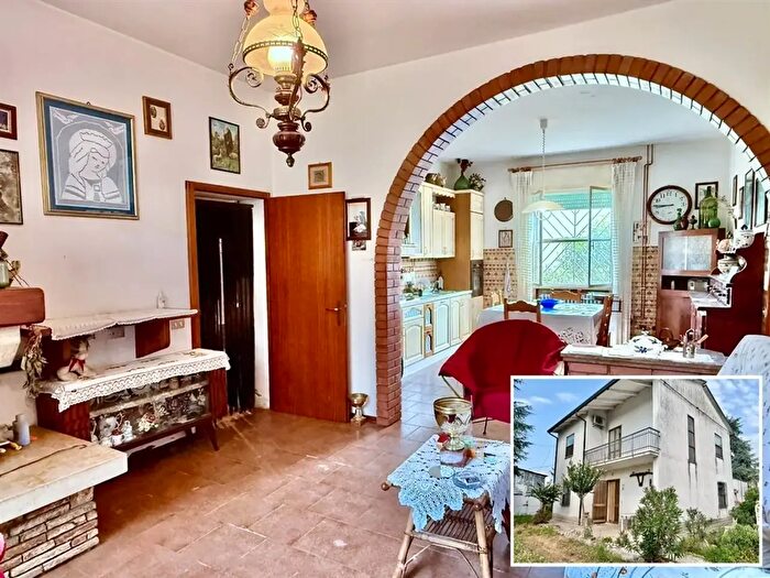 Casa con 7 locali in vendita in Alfonsine