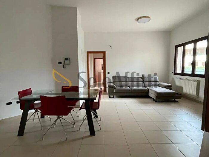 Appartamento con 6 locali in affitto in Sora