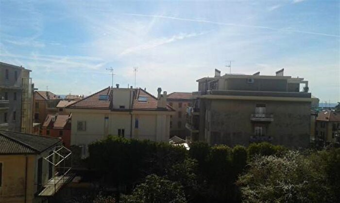 Appartamento trilocale in affitto in Via Don Bosco, Varazze