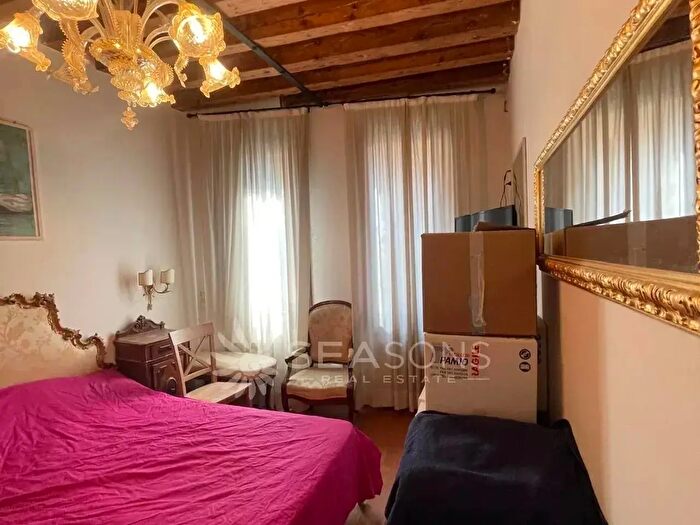 Appartamento quadrilocale in vendita in Venezia
