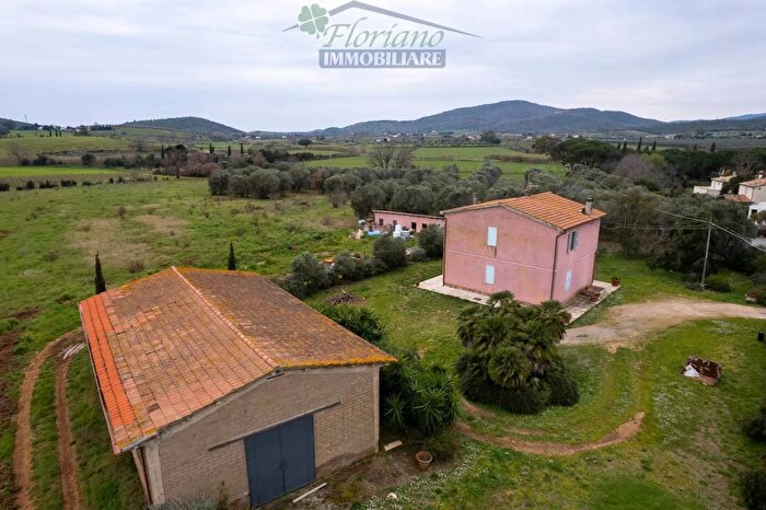 Casa con 8 locali in vendita in Strada Poggetti, Capalbio
