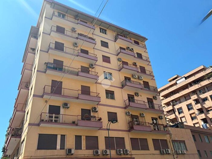 Appartamento bilocale in affitto in Via Catania, Politeama Ruggiero Settimo, Palermo