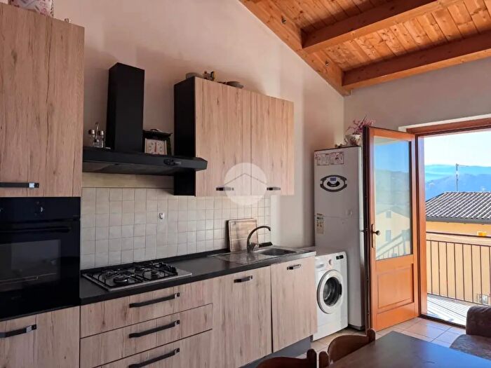 Appartamento trilocale in vendita in Via delle Rocce, LAquila