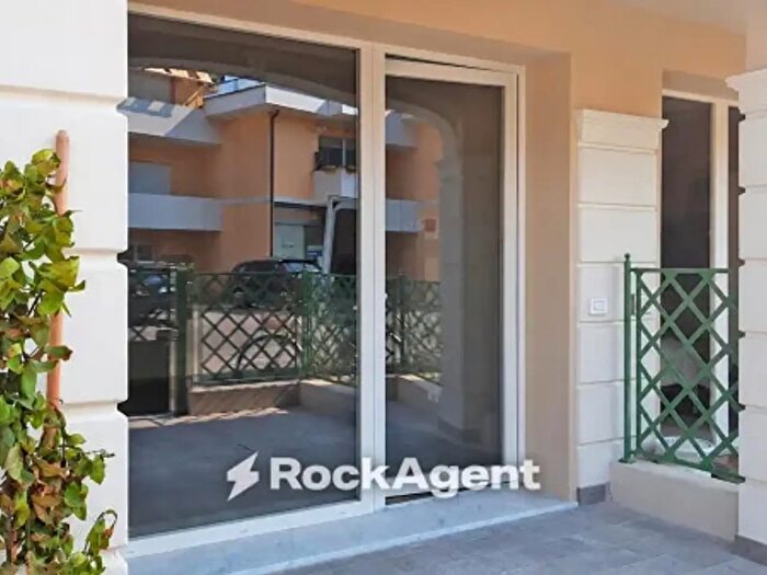 Appartamento con 5 locali in vendita in Lucca