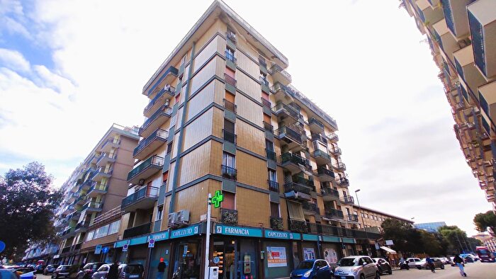 Appartamento con 7 locali in vendita in Via Quarto, Bari