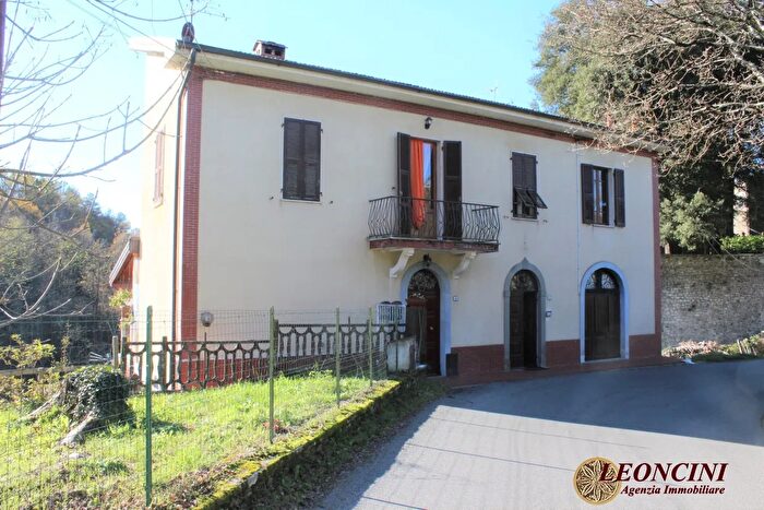 Appartamento bilocale in vendita in Via Castello, Bagnone