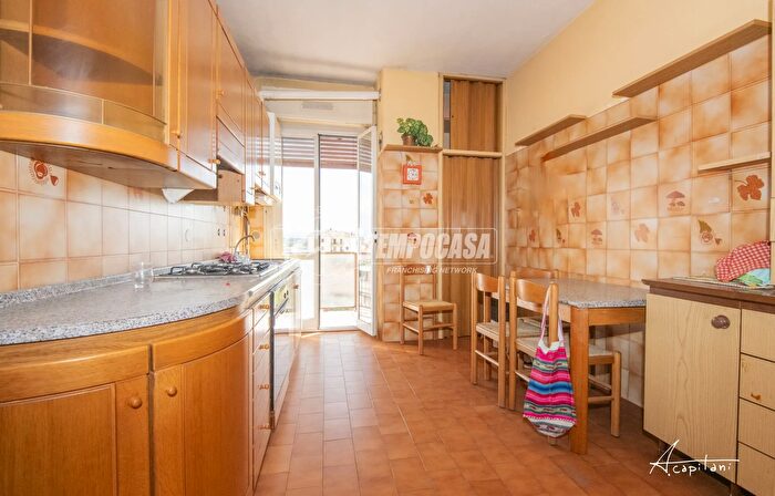 Appartamento quadrilocale in vendita in Via Antonio Peretti, Modena