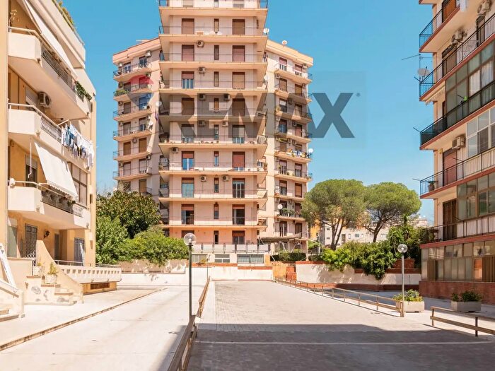 Appartamento con 6 locali in vendita in Via Vitaliano Brancati, Catania