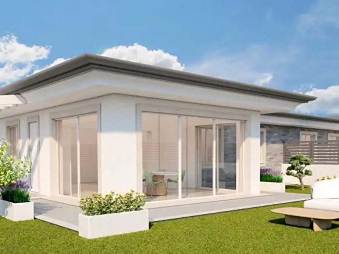 Casa quadrilocale in vendita in Via Romana Antica, Nettuno