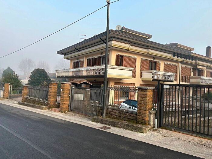 Casa trilocale in affitto in Via Francesco Scandone, Atripalda