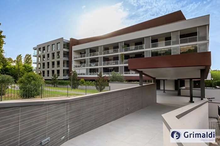 Appartamento trilocale in vendita in Via Salvatore Quasimodo, Roma