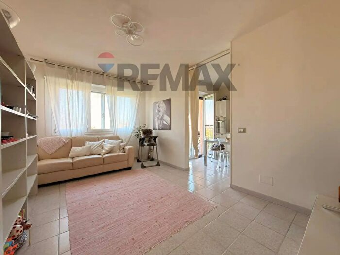 Appartamento quadrilocale in vendita in Via San Dionigi, Milano