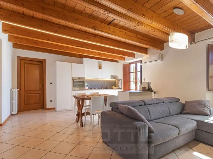 Appartamento trilocale in vendita in Strada Nazionale, Cannobio