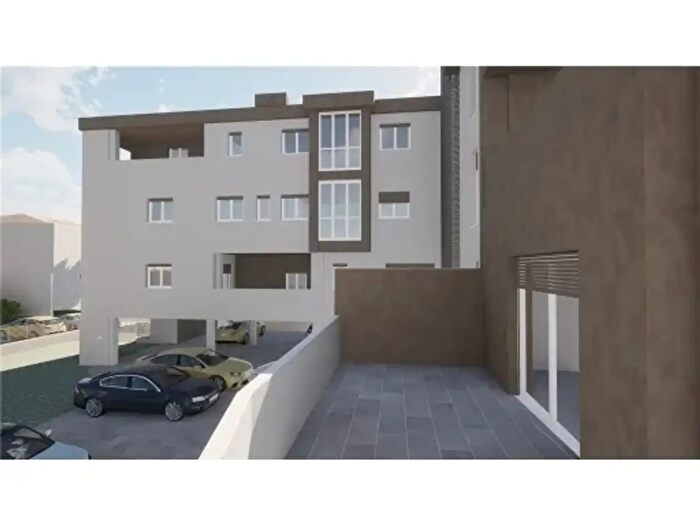 Appartamento con 5 locali in vendita in Capraia E Limite