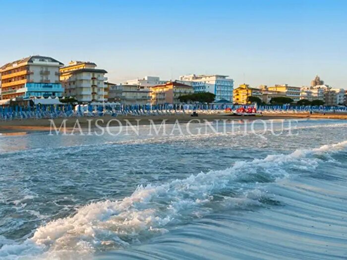 Casa trilocale in vendita in Viale Inghilterra, Comacchio