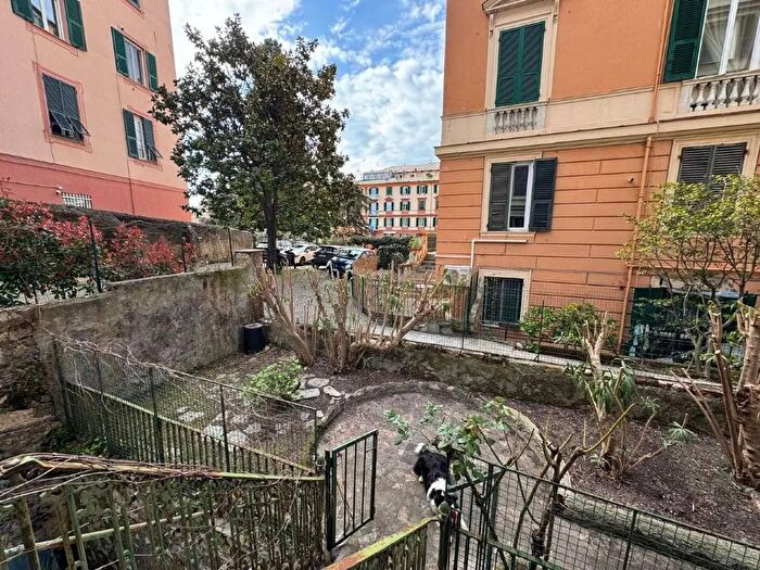 Appartamento con 7 locali in vendita in Corso Solferino Genova, Genova