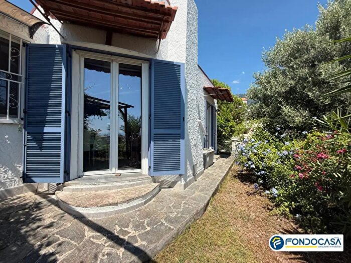 Appartamento trilocale in vendita in Via delle Ginestre, Boissano