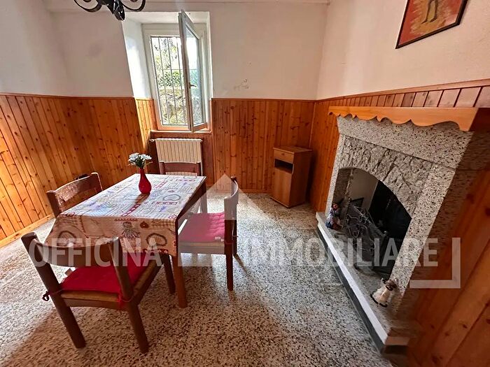 Casa con 6 locali in vendita in Via Gatti, Castione Andevenno