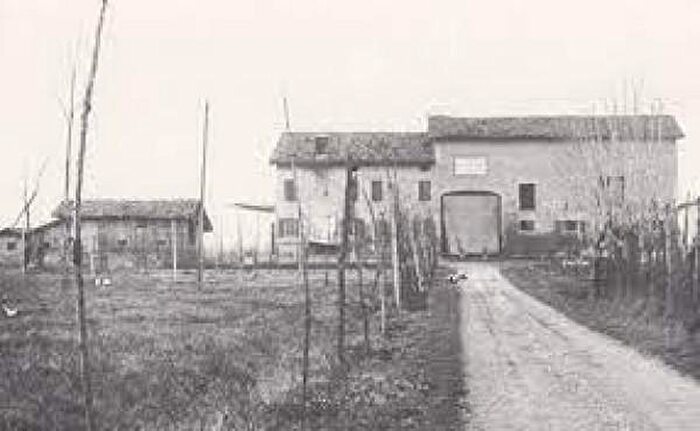 Casa in vendita in Via Comparoni, Reggio Emilia