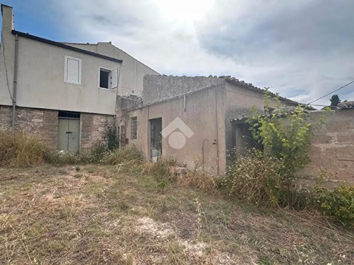 Casa con 7 locali in vendita in Contrada Aranci, Chiaramonte Gulfi