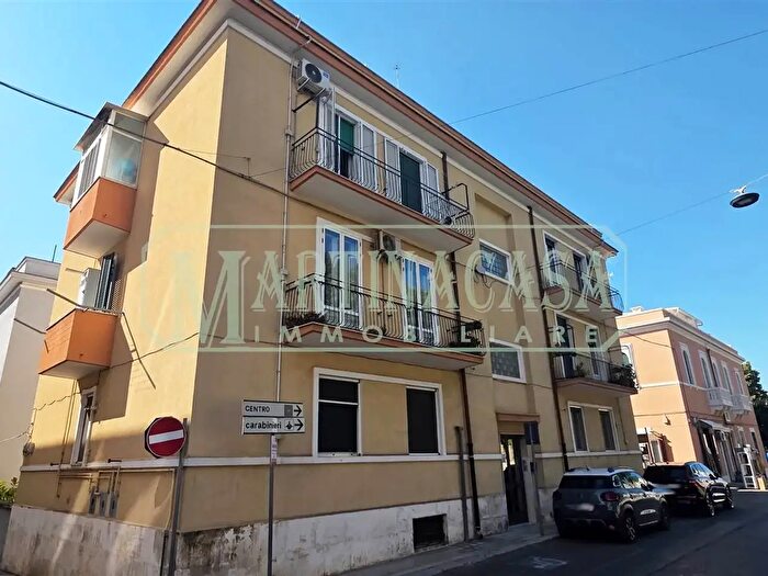 Appartamento quadrilocale in affitto in Viale Carella, Martina Franca