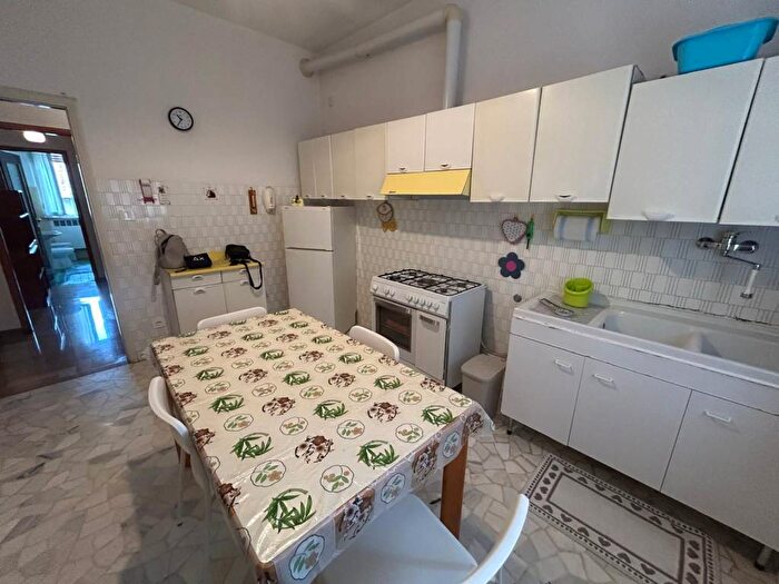 Appartamento quadrilocale in affitto in Via Luigi Borsari, Centro Storico, Ferrara