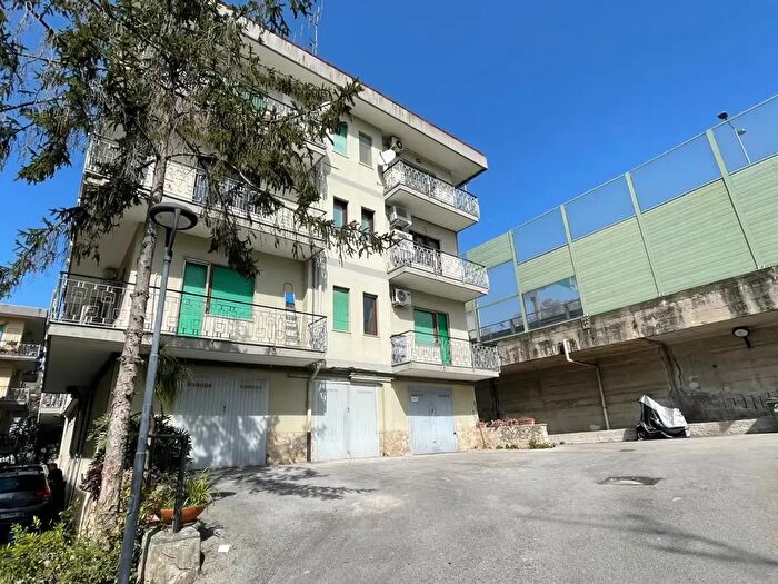 Appartamento bilocale in vendita in Via Guido Martuscelli, Salerno