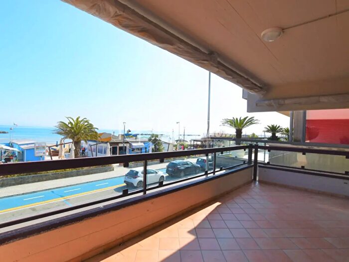 Appartamento trilocale in vendita in Via Nazario Sauro, Porto San Giorgio