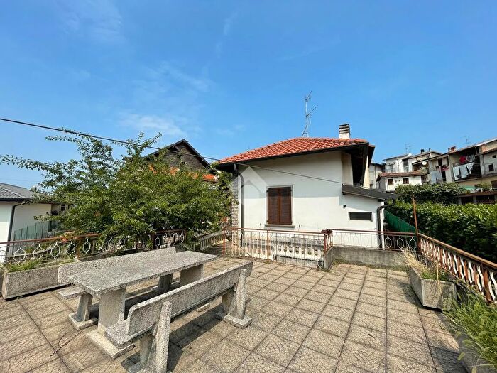 Casa bilocale in vendita in Via degli Assonica, Sorisole