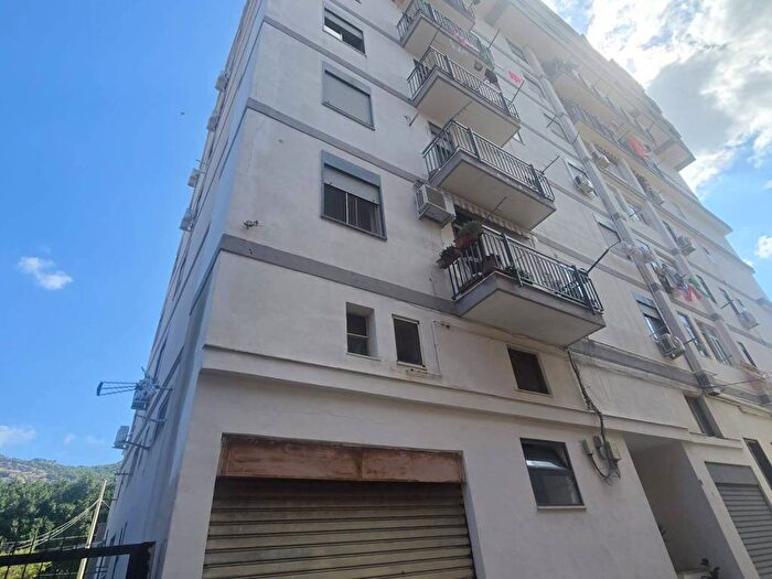 Appartamento trilocale in affitto in Via Generale Francesco Friscia, Pallavicino Villaggio Ruffini, Palermo