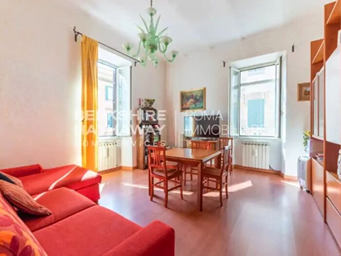 Appartamento trilocale in vendita in Via Nazario Sauro, Roma