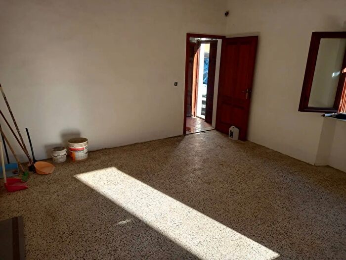 Appartamento con 6 locali in vendita in Via Roma, Crespina Lorenzana