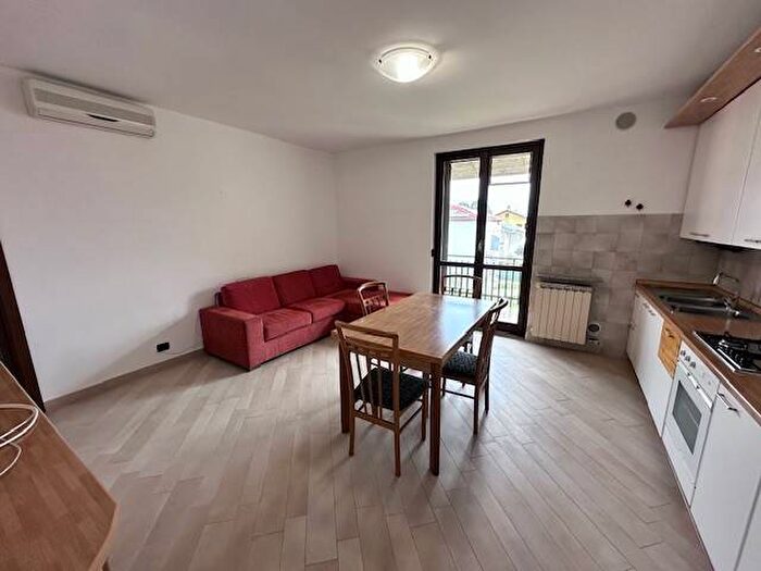 Appartamento bilocale in affitto in Via Guzzanica, Centro Sforzatica, Dalmine