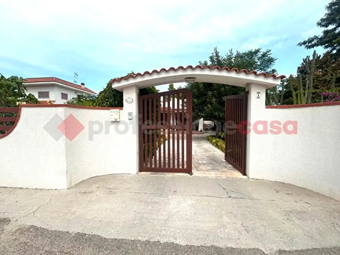 Casa quadrilocale in vendita in Via del Fattizzone Traversa, Pulsano