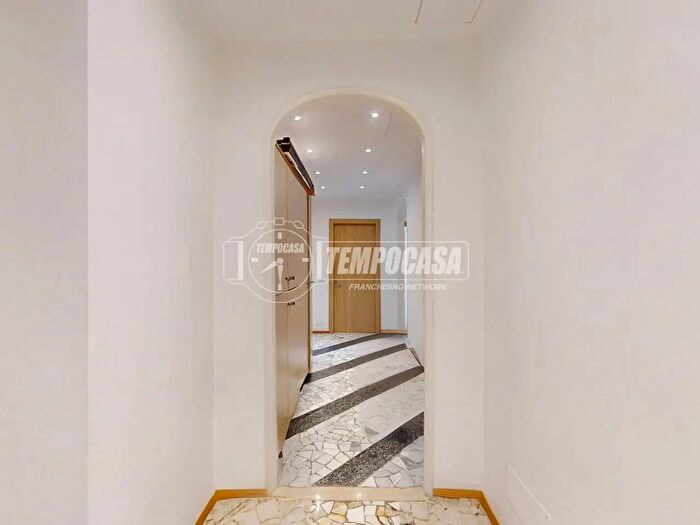 Appartamento quadrilocale in affitto in Viale Monte Ceneri, Milano