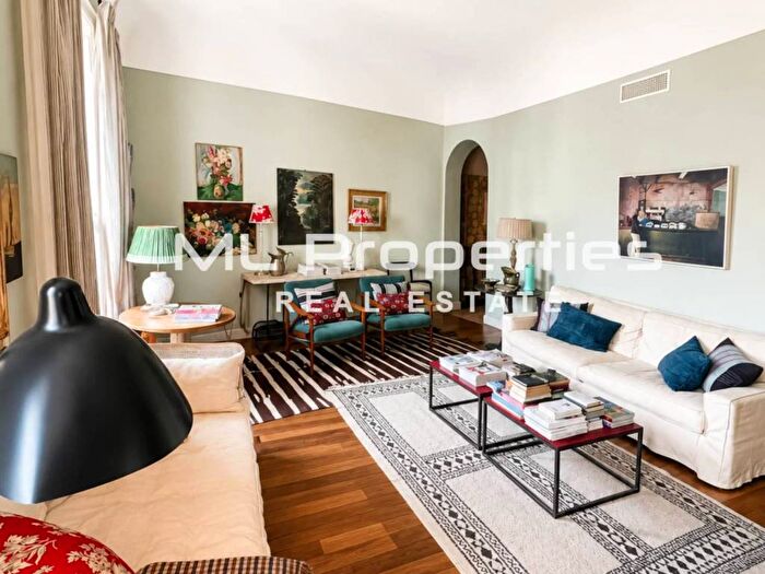 Appartamento trilocale in affitto in Moscova, Milano