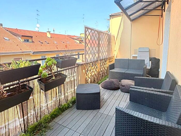 Appartamento trilocale in affitto in Via Clefi, Frua, Milano