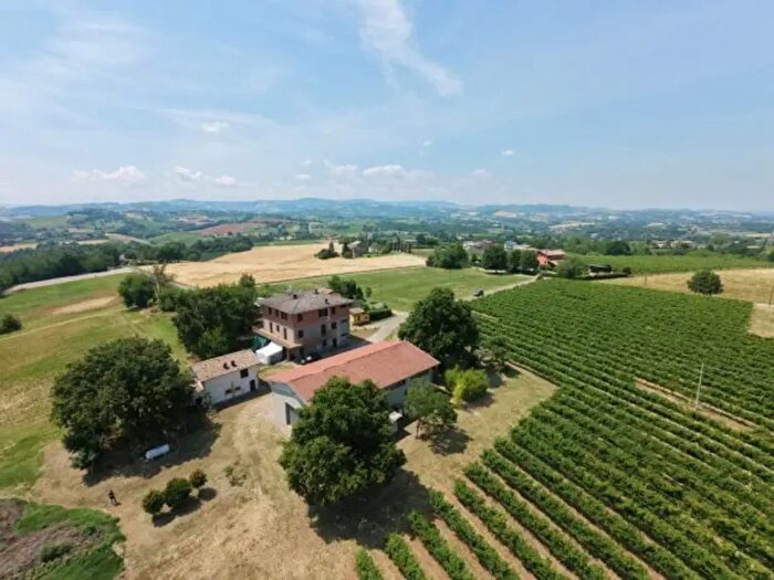Casa con 6 locali in vendita in Castelvetro Di Modena