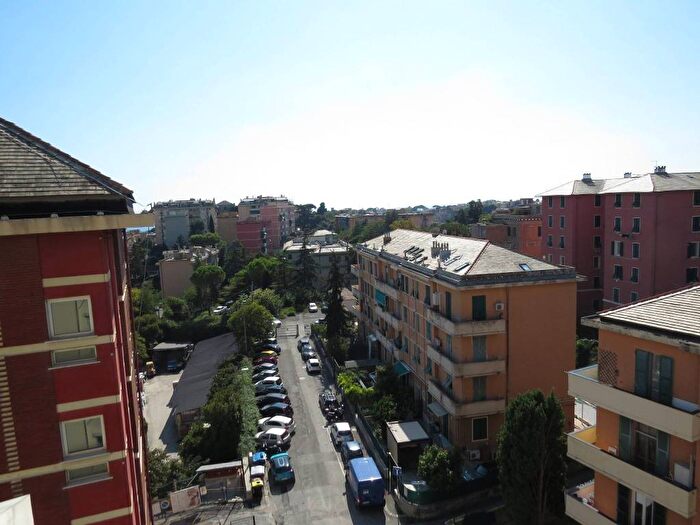 Appartamento trilocale in affitto in Via Bainsizza, Sturla, Genova