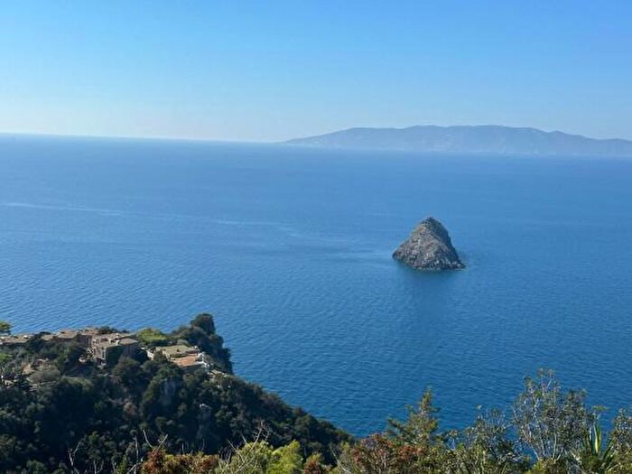 Appartamento con 6 locali in vendita in Località Calamoresca, Monte Argentario