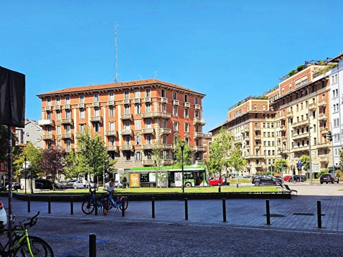 Appartamento monolocale in affitto in Via George Washington, Solari, Milano